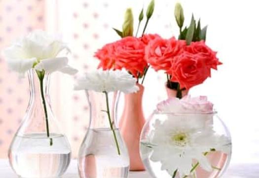 how to clean glass vases