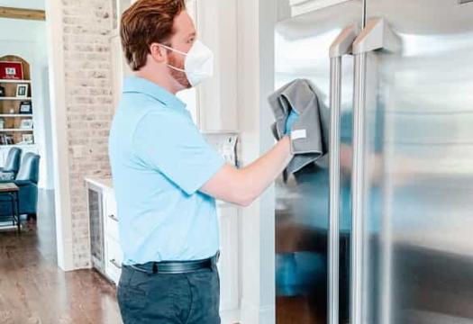 Merry Maid keeping a kitchen spotless