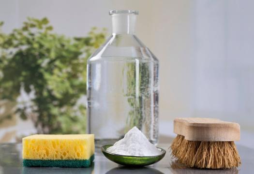 Homemade green cleaning, Eco-friendly natural cleaners with baking soda